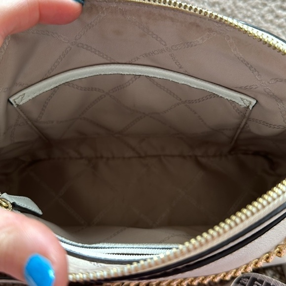 Michael Kors ivory/gold Crossbody bag - Picture 9 of 16
